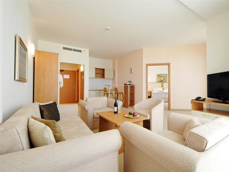 อะพอลโล โกลเดน แซนด์ - อัลตร้า ออล อินคลูซีฟ Hotel โกลเดน แซนส์ ภายนอก รูปภาพ
